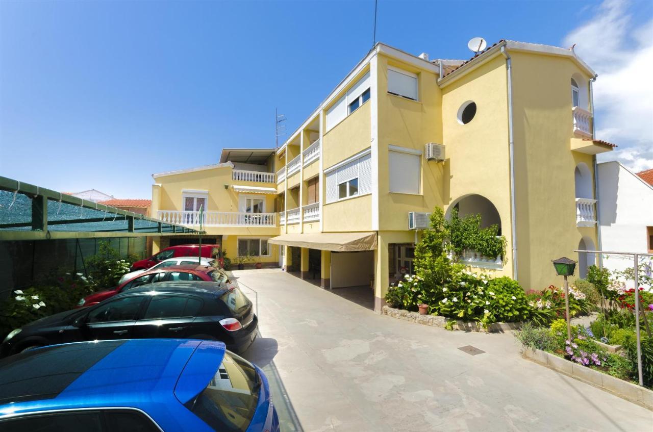 Apartments And Room Lotus Tribalj Exterior foto