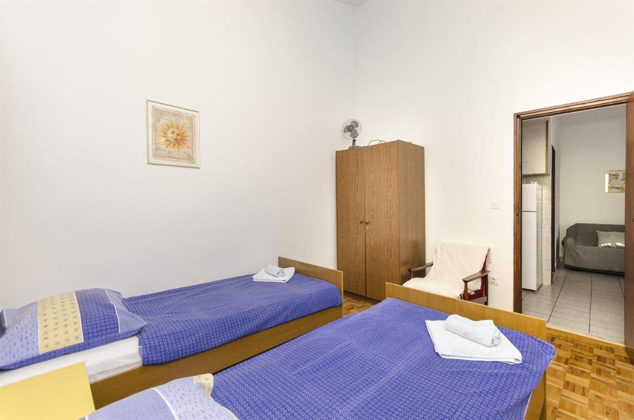 Apartments And Room Lotus Tribalj Exterior foto