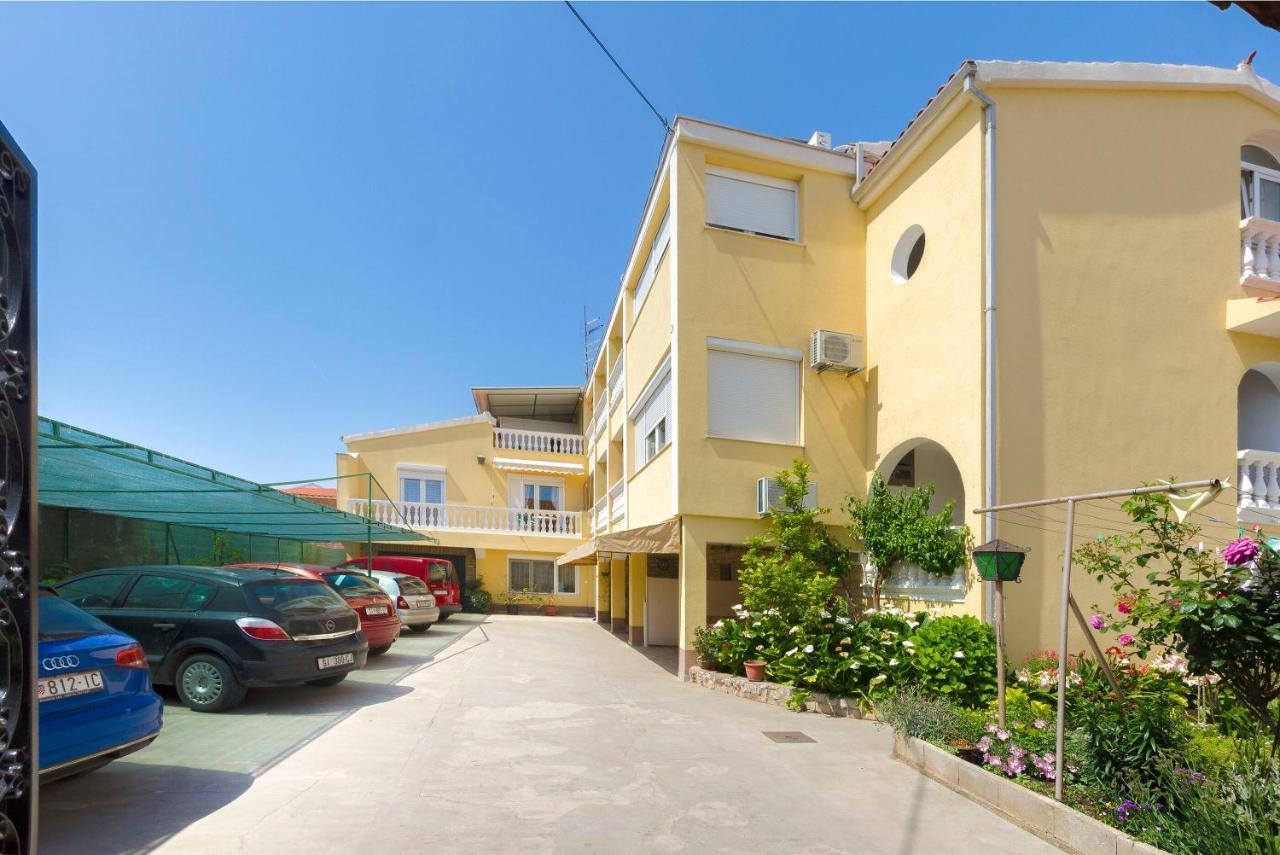 Apartments And Room Lotus Tribalj Exterior foto
