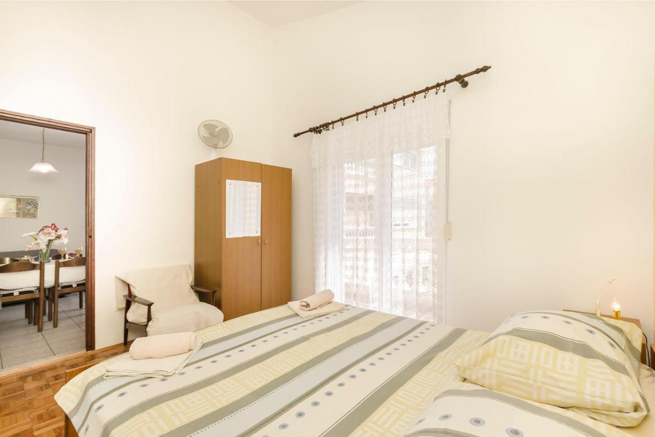 Apartments And Room Lotus Tribalj Exterior foto
